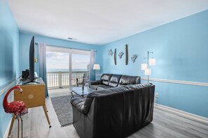 TV - Steps to the Beach - Short Drive to Dining/shops SC303 (Surfside Beach)