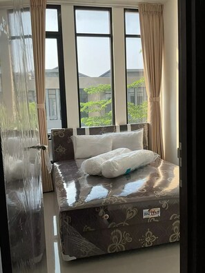 3 bedrooms, WiFi, bed sheets