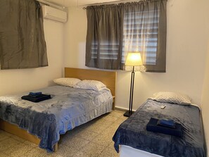 1 bedroom, iron/ironing board, WiFi, bed sheets