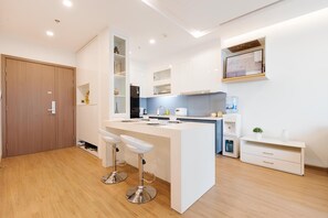 Standard Apartment, 2 Bedrooms, Non Smoking, City View - Mira Housing- Vinhomes Metropolis (Hanoi)