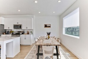 Dining - Stylish Pet Friendly Home for Work & Relaxation (American Fork)