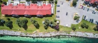 2 bedrooms plus loft room - Deck - BBQ