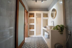 Bathroom - Kome Adorable 2BR Villa Pererenan (Munggu)