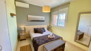 2 chambres, fer et planche Ă repasser, Wi-Fi, draps fournis