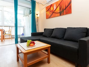 TV - Catalunya 92 by Interhome (Salou)