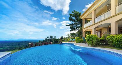 4 suites. Luxury. Private. Pool. Beachclub-Gated