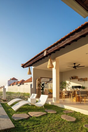 Panoramic Villa, 2 Bedrooms, Private Pool | Living room - Villa Kome & Gabi Canggu Bali (Munggu)
