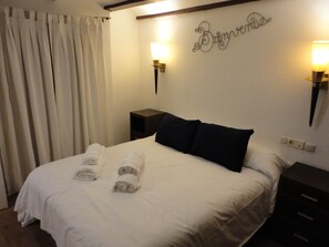 2 slaapkamers, een strijkplank/strijkijzer, wifi, beddengoed