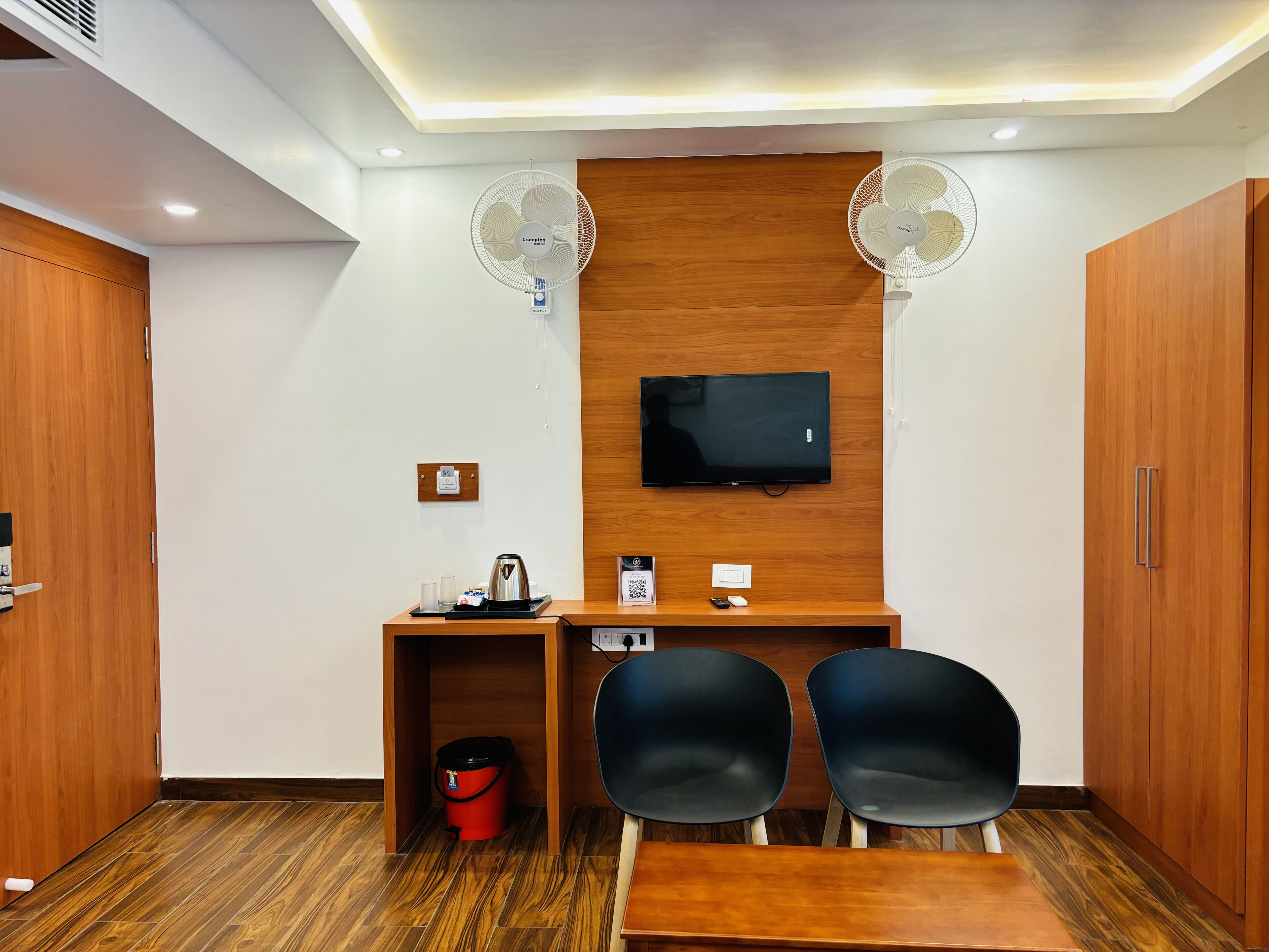 エグゼクティブ 4 人部屋 | WiFi (無料)