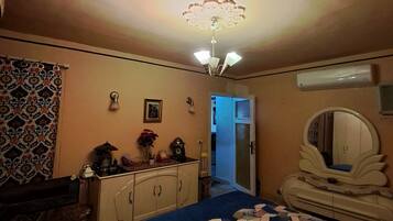 2 quartos, ferros/tábuas de passar roupa, Wi-Fi de cortesia