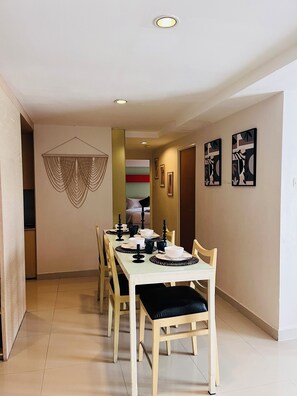 Dining - Casa Kuta View 2 BR (Kuta)