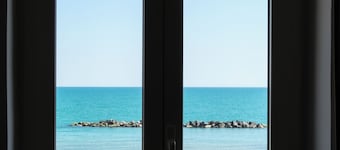 Apartment by the sea