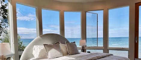 5 bedrooms, iron/ironing board, free WiFi, bed sheets