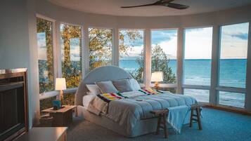 5 bedrooms, iron/ironing board, free WiFi, bed sheets