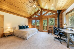 3 habitaciones, escritorio, tabla de planchar con plancha y wifi gratis 