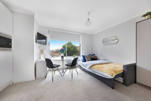 1 Schlafzimmer, Bügeleisen/Bügelbrett, kostenloses WLAN, Bettwäsche