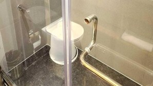 Caja de seguridad en la habitación y sistema de insonorización 