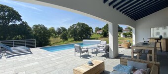 Charming Family Home in Quiet Urt with Pool, Sleeps 6-8