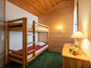 2 bedrooms