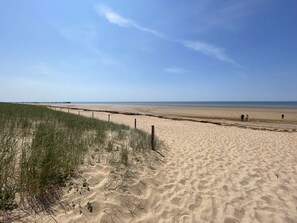 Beach - Studio apartment cabin, sleeps 4, sea-facing (Saint-Jean-de-Monts)