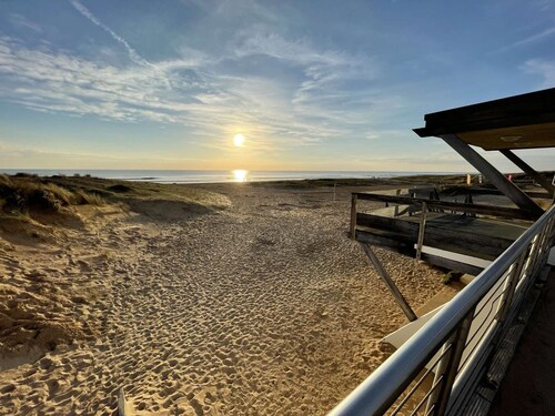 Studio apartment cabin, sleeps 4, sea-facing