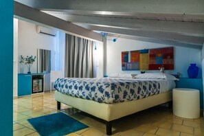 Phòng Tiêu chuẩn, ban công, quang cảnh biển | Bàn, truy cập Internet không dây miễn phí, bộ trải giường 