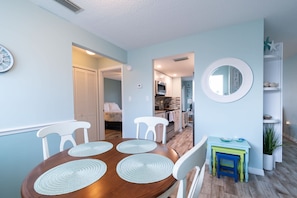 Dining - Cozy Beachfront Condo in Cape Canaveral (Cape Canaveral)