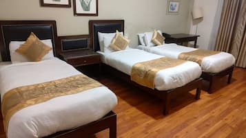 高級雙床房 | 埃及棉床單、高級寢具、羽絨被、記憶棉床墊