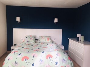 2 عدّة غرف نوم ومكتب وواي فاي مجانًا وملاءات أسرّة