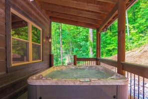 Bain à remous extérieur