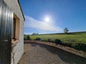 Property grounds - Petite Hirondelles with pool (Saint-Pierre-de-Juillers)