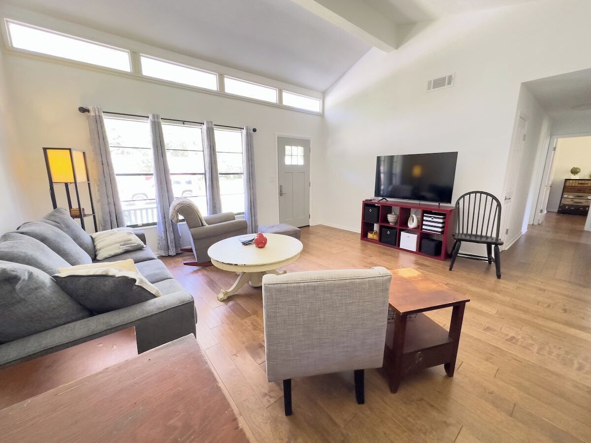 Gainesville Oasis- Pet-Friendly w/ Fenced Yard