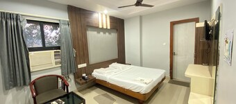 HOTEL RAJ RESIDENCY