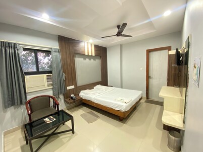 HOTEL RAJ RESIDENCY