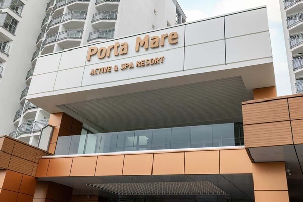 Apartment entrance - Porta Mare building
High-quality residential complex in a prime coastal location.