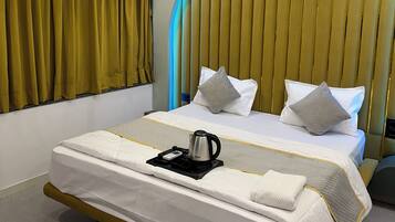 واي فاي مجانًا وملاءات أسرّة