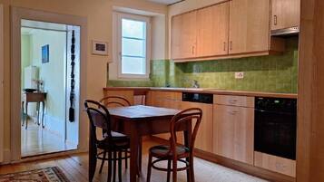 Kühlschrank, Ofen, Herdplatte, Geschirrspüler