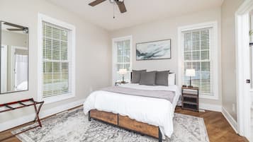 6 soveværelser, skrivebord, strygejern/strygebræt, gratis Wi-Fi