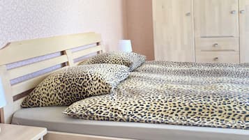 2 bedrooms, soundproofing