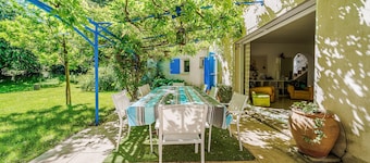 Pet friendly home in Aix-En-Provence