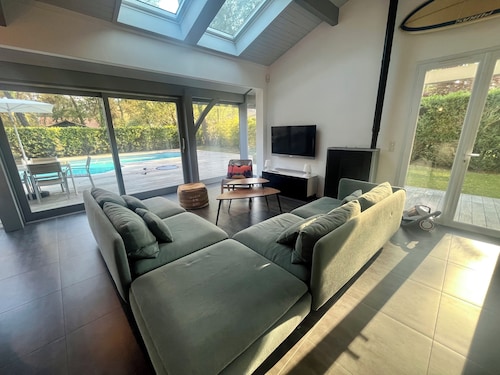 VILLA HOSSEGOR AVEC PISCINE POUR 10 PERSONNES