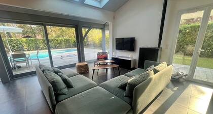 VILLA HOSSEGOR AVEC PISCINE POUR 10 PERSONNES