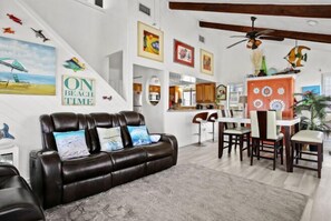 TV, fireplace, books - Casa Mingo-With A Beautiful Ocean View! (Galveston)