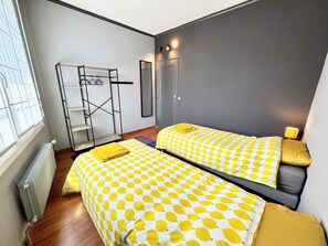 4 habitaciones, tabla de planchar con plancha y wifi 