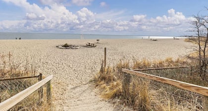 Spacious Home Near Beach