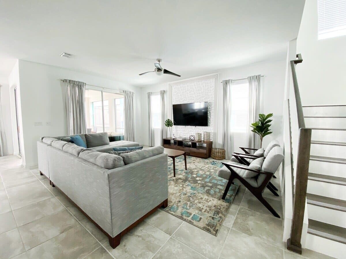 Télévision, jeux vidéo, espaces bureaux