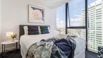 2 bedrooms, iron/ironing board, free WiFi, bed sheets