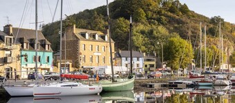 Charming new house with terrace, Port du Legue