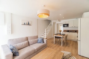 TV - Charming new house with terrace, Port du Legue (Plérin)