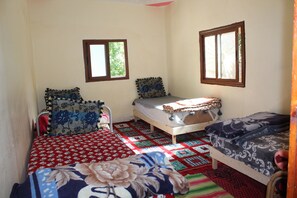 8 bedrooms, bed sheets - AMSOUZARTE TOURISTS' FUTURE PLACE (Taroudant)